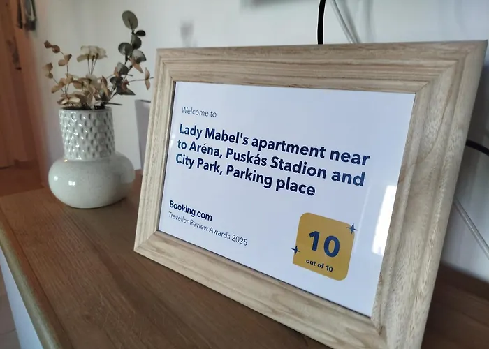 Lady Mabel\'S Apartment Near To Arena, Puskas Stadion And City Park, With Guarded Parking Place