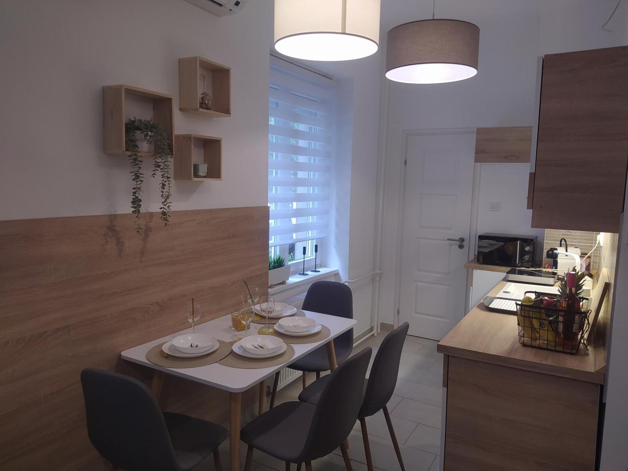 Apartman Lady Mabel's Near To Arena, Puskas Stadion And Park, With Guarded Parking Place *