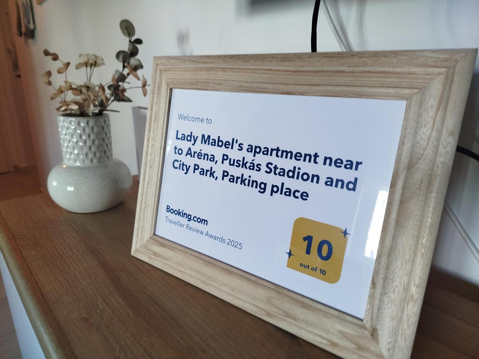 Lady Mabel's Near To Arena, Puskas Stadion And Park, With Guarded Parking Place *