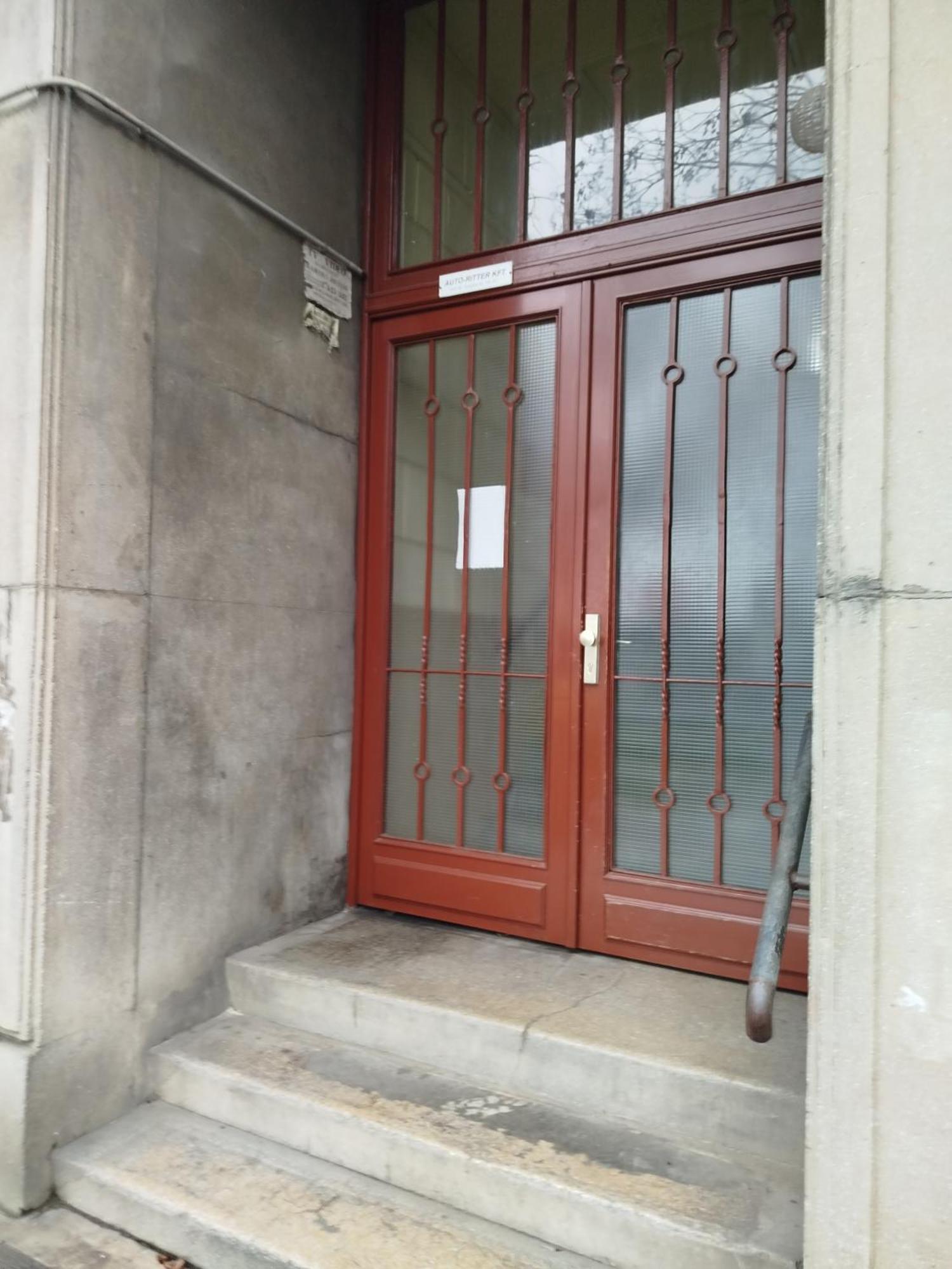 Апартаменти Lady Mabel's Near To Arena, Puskas Stadion And Park, With Guarded Parking Place *